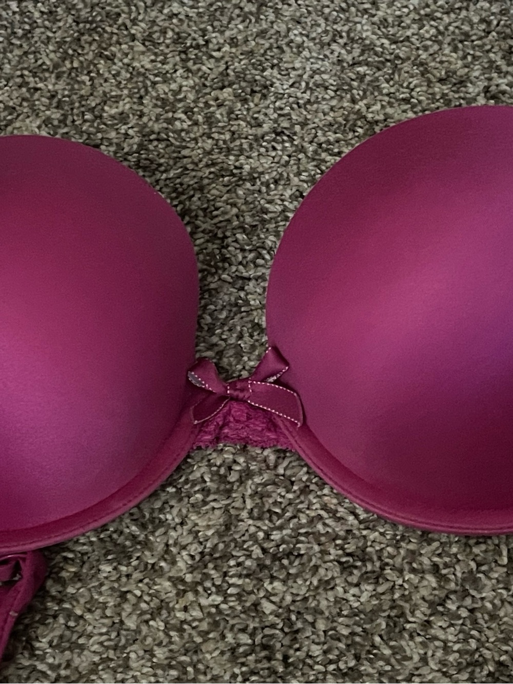 Madden Girl Plunge Bra in Magenta